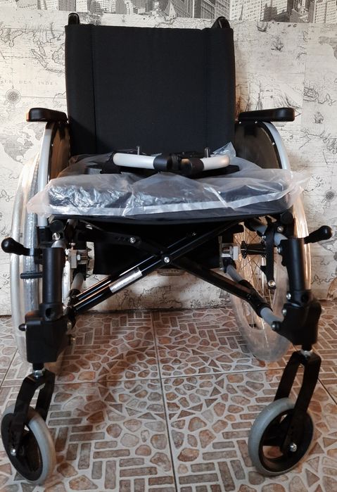 Брендовая кресло коляска по возрасту из Германии фирма Meyra Ortopedia