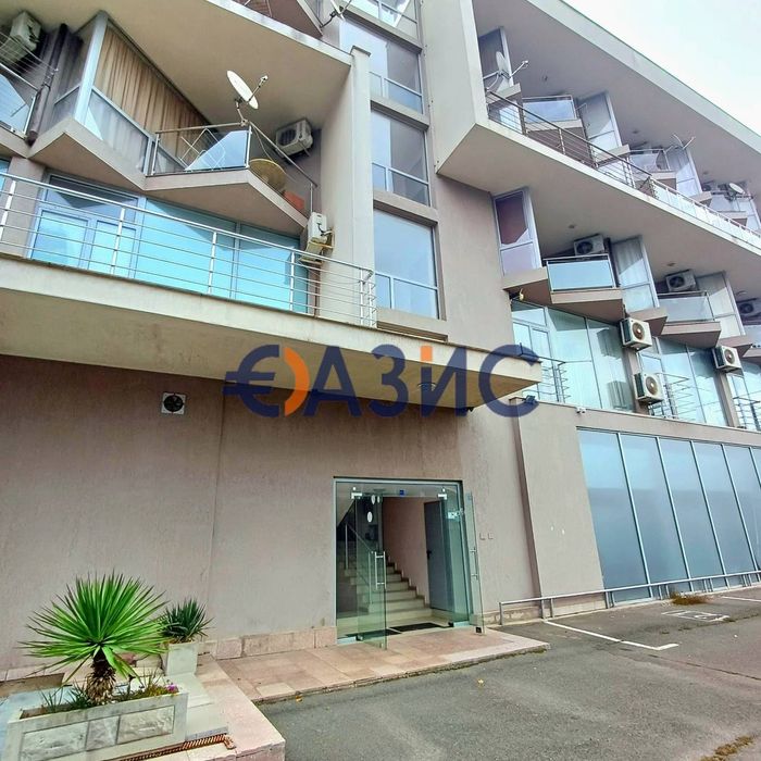 Продава се Едностаен апартамент в к.к. Слънчев бряг - 28 кв.м за 1786 €/кв.м - Снимка #11