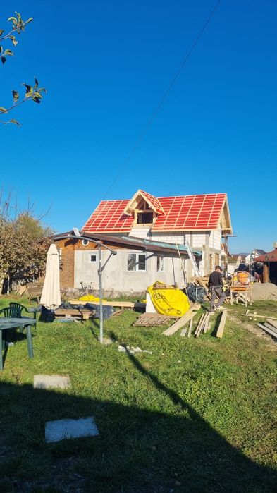 Firma acoperisuri coplete cu materiale de la AlaZ