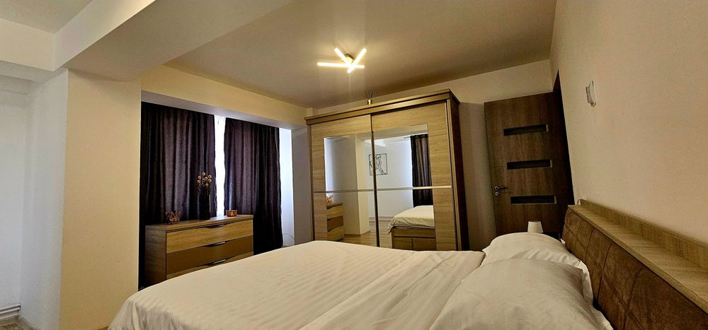 Apartament zona Pedagogic, 2 camere decomandat , bloc nou , parcare