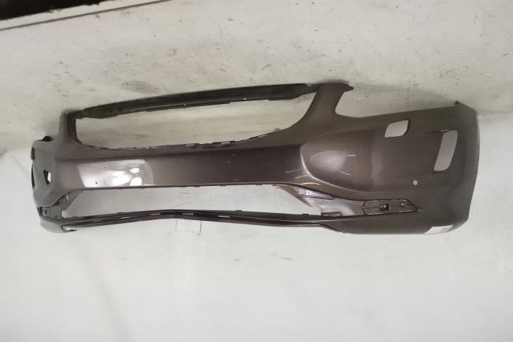 Предна броня Оригинална със сензори и миещи устройства в добро състоян