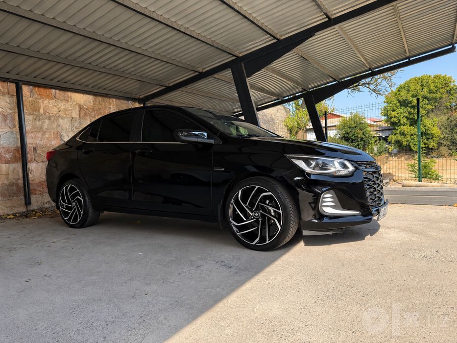 Onix Premier Turbo 2024