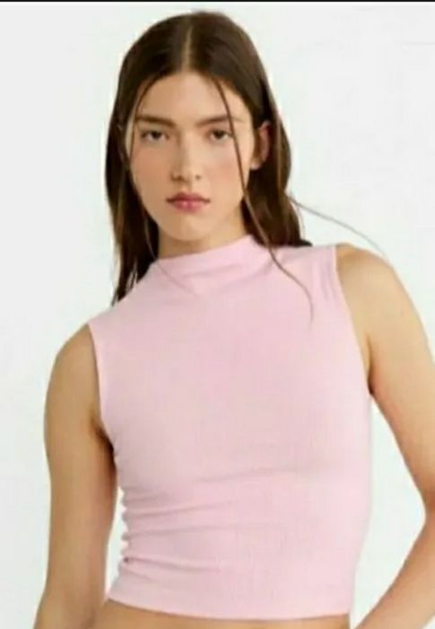 Топы и футболки Pull&bear, Defacto, Bershka, Stradivarius, Zara, Amisu