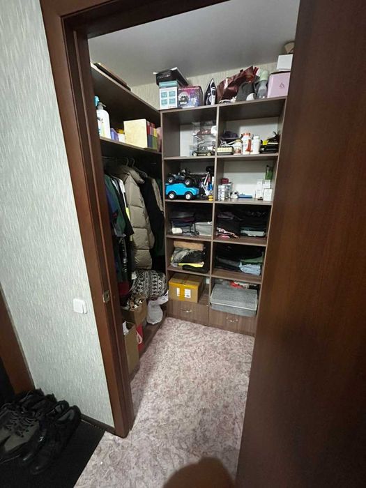 Продам 1-ю квартиру мкр. Аэропорт