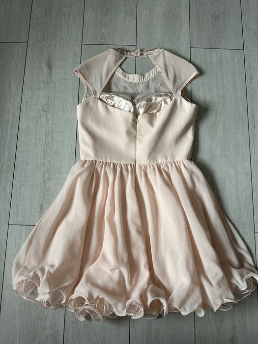 Рокля на марката Chi Chi London