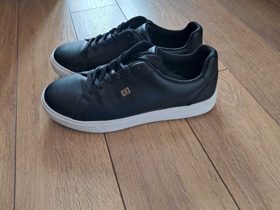 Tommy hilfiger дамски маратонки 38н