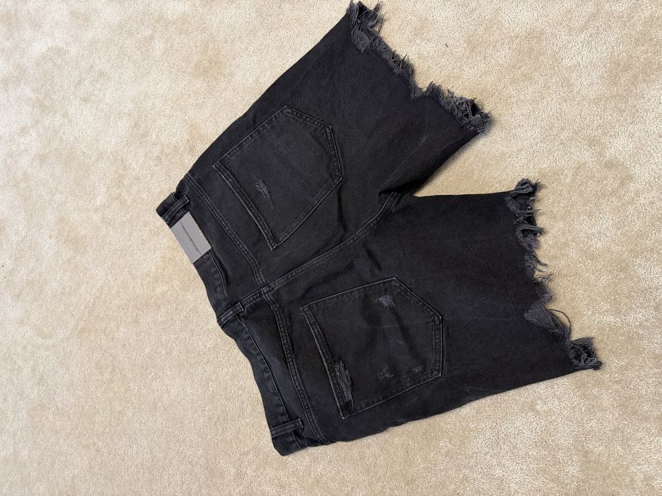 Pantaloni scurti de blugi Pull&Bear barbati marimea 46