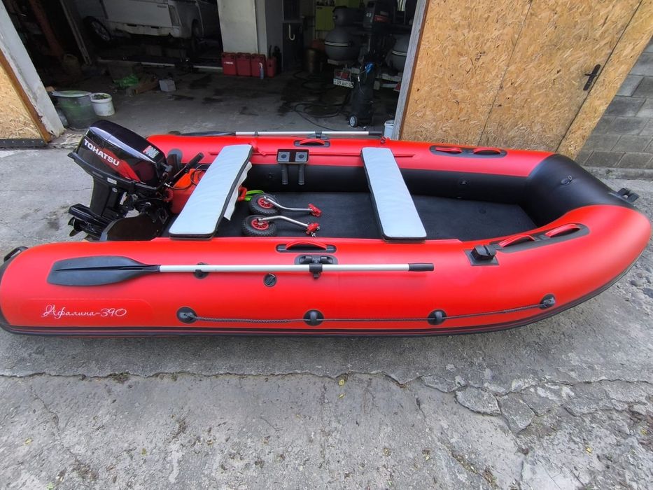 Лодка 3.9 с мотором 18