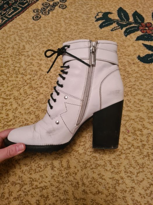 Женские ботинки Basconi