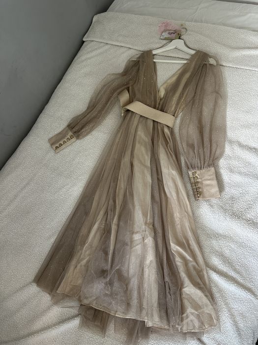 Бежова златна рокля BSB размер 40