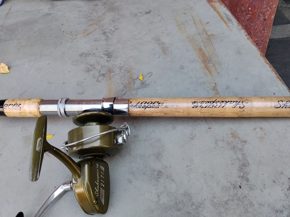 Lanseta de colectie pentru pescuit sponing,