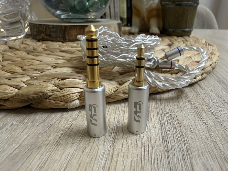 Нови- неотваряни CVJ NEKO Слушалки тип iem