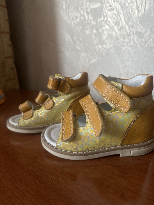 Ортопедические сандали