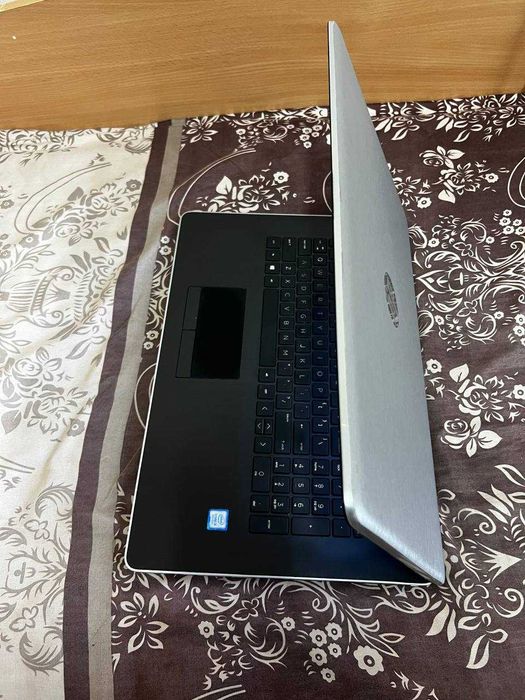 HP Laptop 17-by0xxx Noutbuk