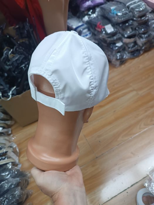 Șapcă noua jordan alba si neagra