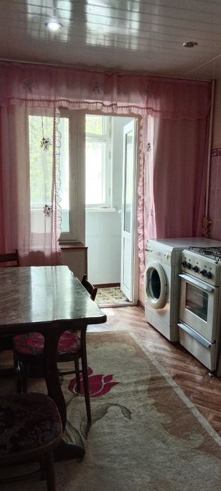 Метро Новза. Квартал. 5. 1/4/5. 350 $