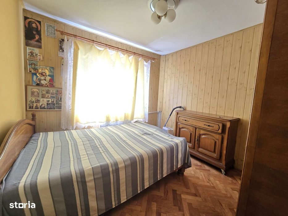 2 camere decomandate, Micro 17, etaj 3, zona Mall