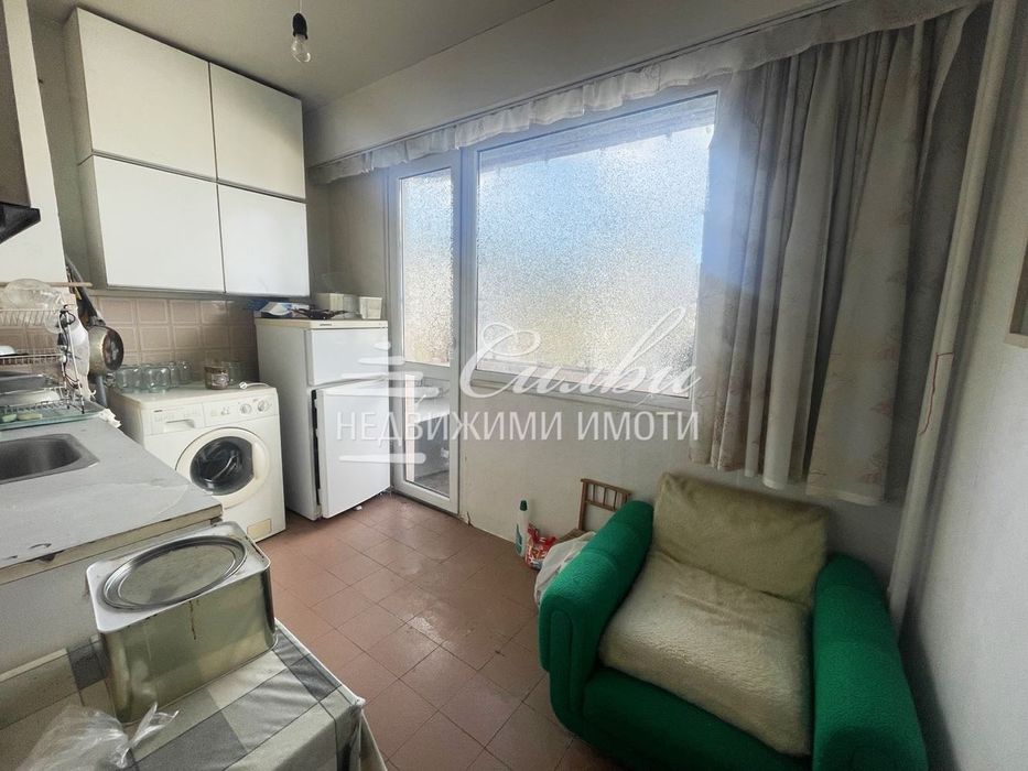 Двустаен апартамент - кв. Боян Българанов 1