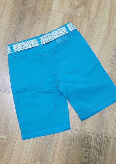 Pantaloni scurti de vara