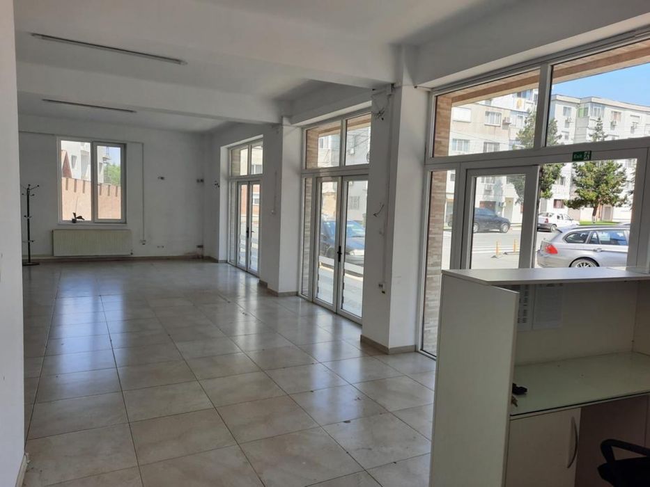 Spatiu comercial de inchiriat - Navodari central