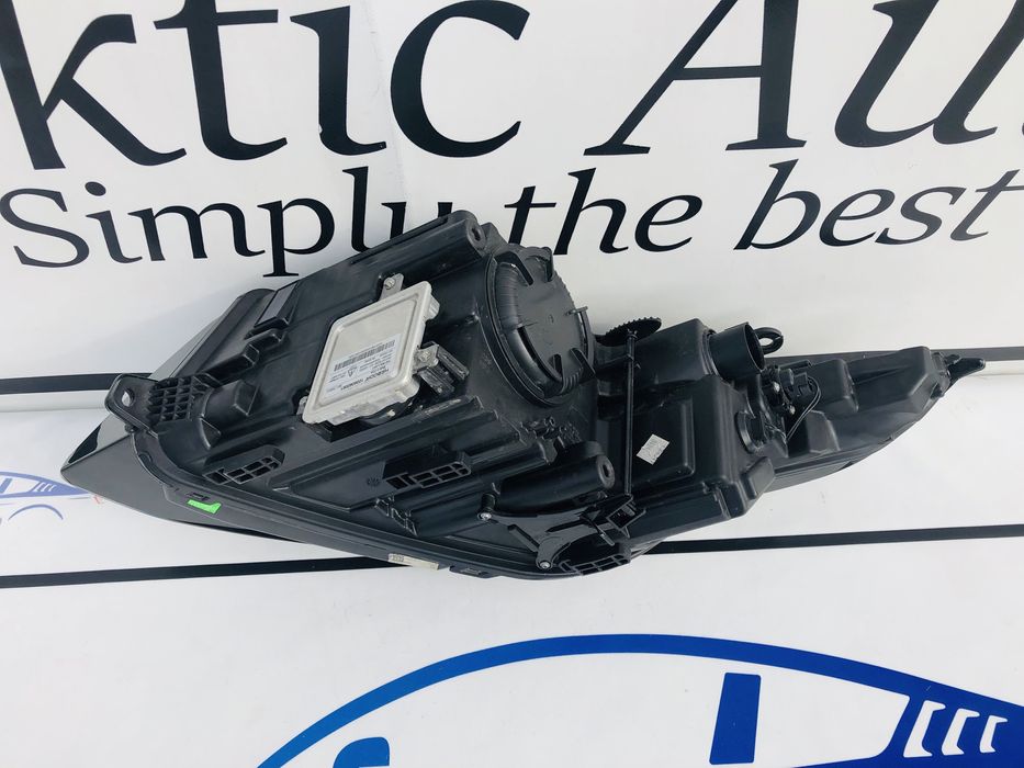 Far dreapta Xenon Led Range Rover Evoque după 2016 cod GJ32-13W029-E