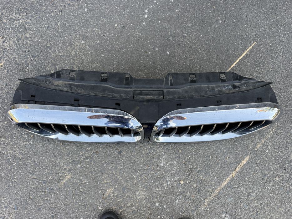 Grila activa BMW G30 cu nari