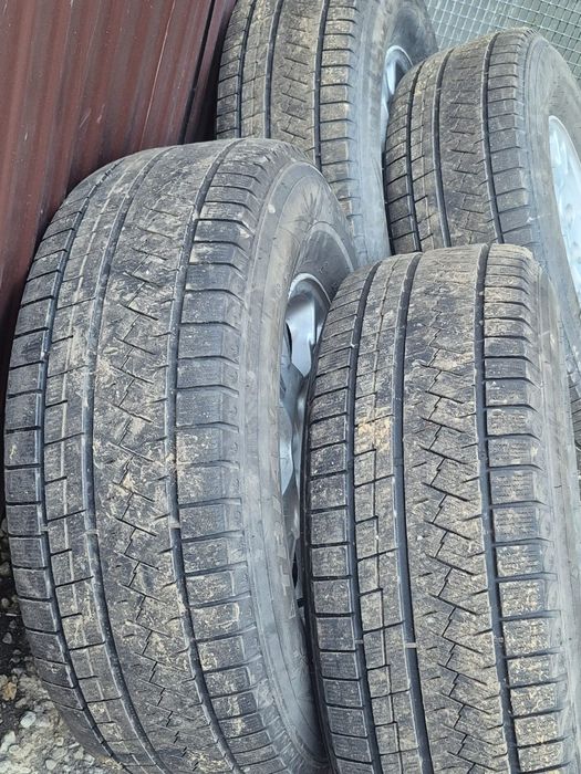 Продам зимнию резину