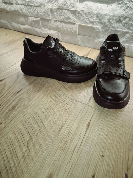 Сникърси Love Moschino 39н