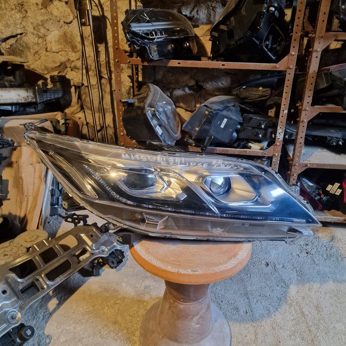 Mitsubishi Eclipse Cross 2019 full led след 2018 десен фар