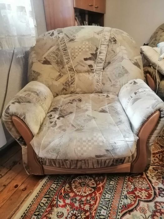 Продавам холна гарнитура, комплект