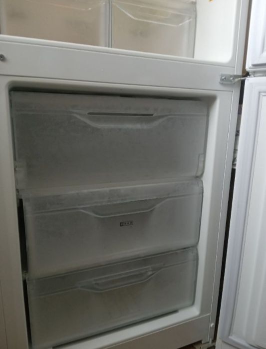 Srochno xolodilnik sotiladi