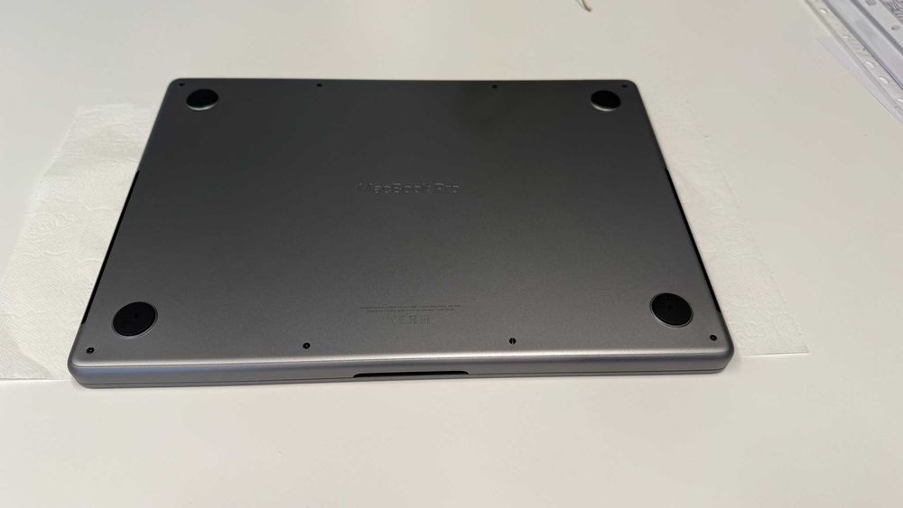 MacBook Pro 14" M1 Pro (2021), 16GB RAM, 512 GB