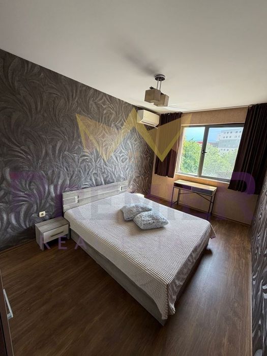 Продава се Тристаен апартамент в Пловдив, Младежки Хълм - 80 кв.м за 2963 €/кв.м - Снимка #5