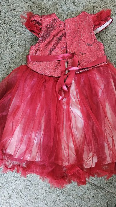 Детска рокля с пайети