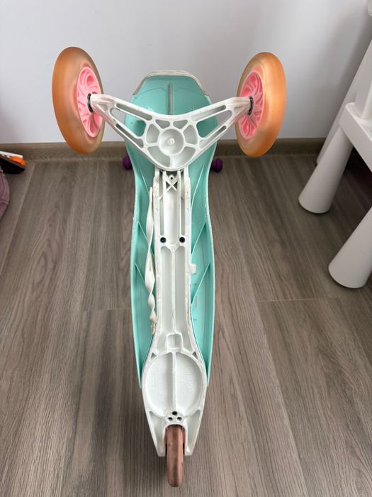 Trotineta cu 3 roti si lumini Oxelo