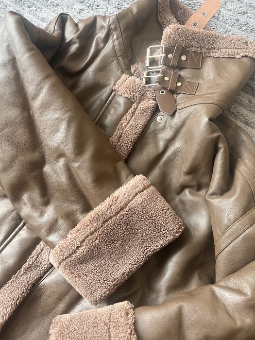 Кожаная теплая куртка демисезон