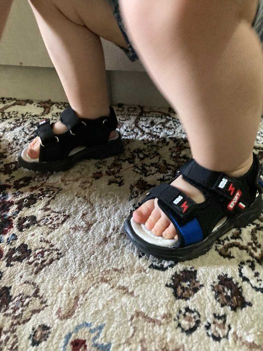 Детские босоножки