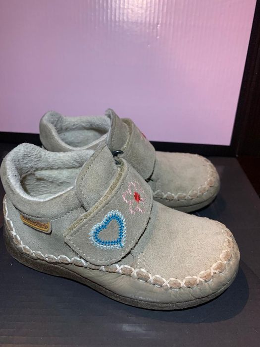 Полуботинки  для девочек 23 размер Весна