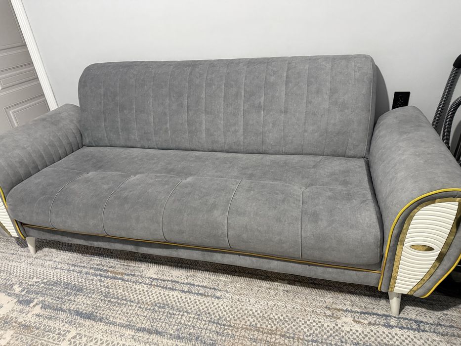 Диван очень хорошем состояний