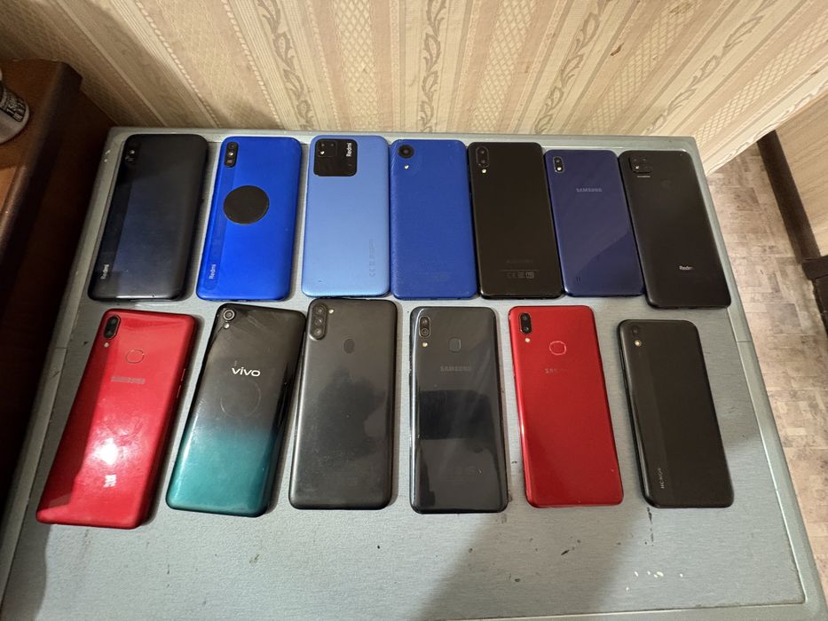 Продам телефоны 32Gb в отличном состоянии