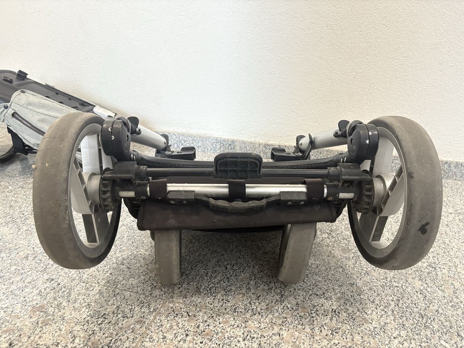 Mutsy Evo Количка с летен кош