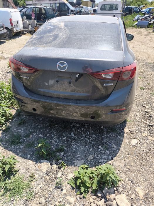 Мазда 3 2017г На части