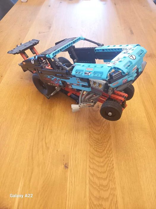 Lego Technic 42050 Dragster колекционерски комплект