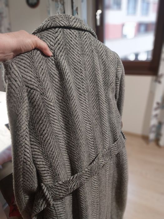 Вълнено луксозно палто до коляното на български дизайнер размер М