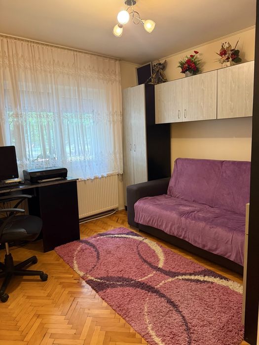 Vand Apartament 3 camere M16