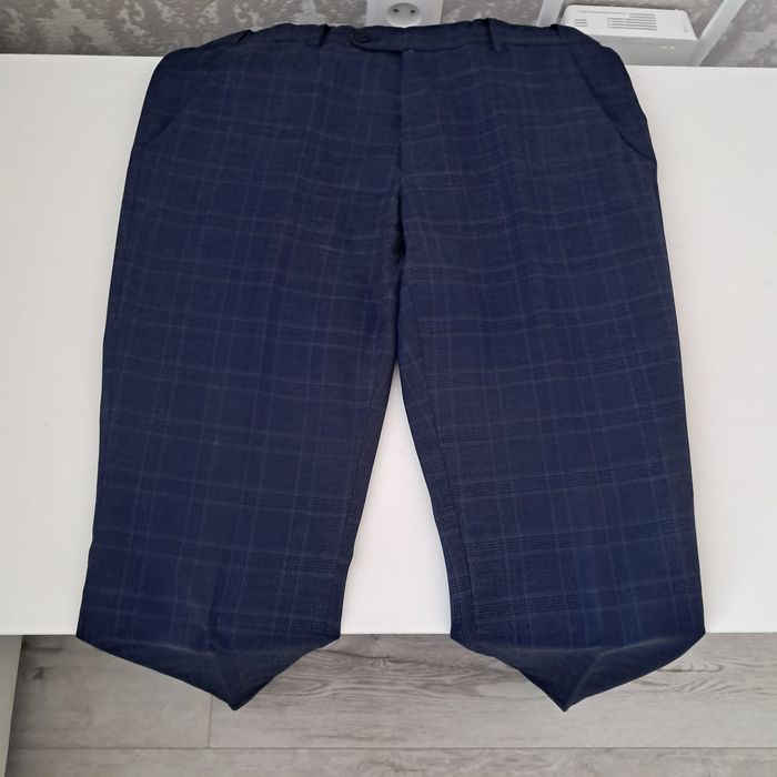 Продам костюм тройка