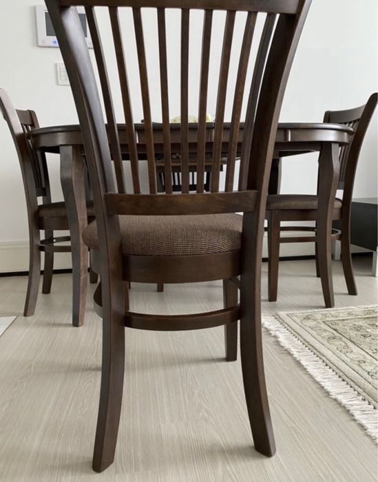 Продаю стол со стульями (Малайзия).