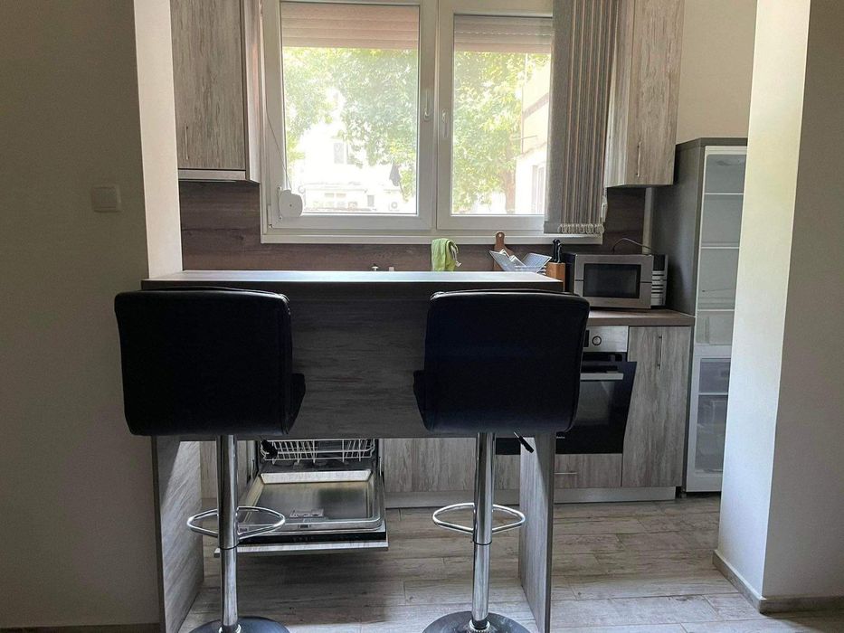 Дава се под наем Тристаен апартамент в Пловдив, Кършияка - 86 кв.м за 500 € - Снимка #3