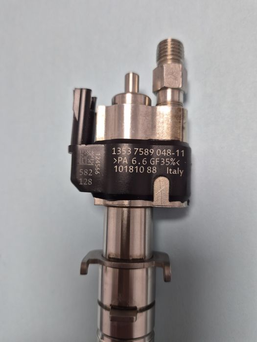 Дюза инжектор 13537589048  BMW N43 N53 135i 335i 535i 550i 650i 750i 760i X5 X6