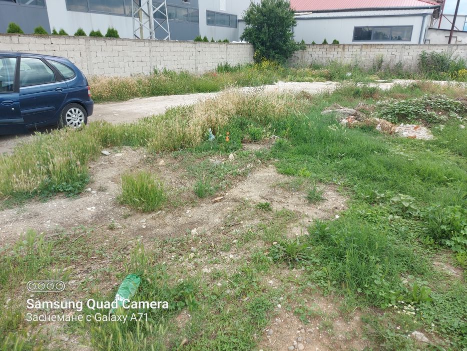 Продавам парцел УПИ от 587кв.м в индустриална зона. Може и Бартер!